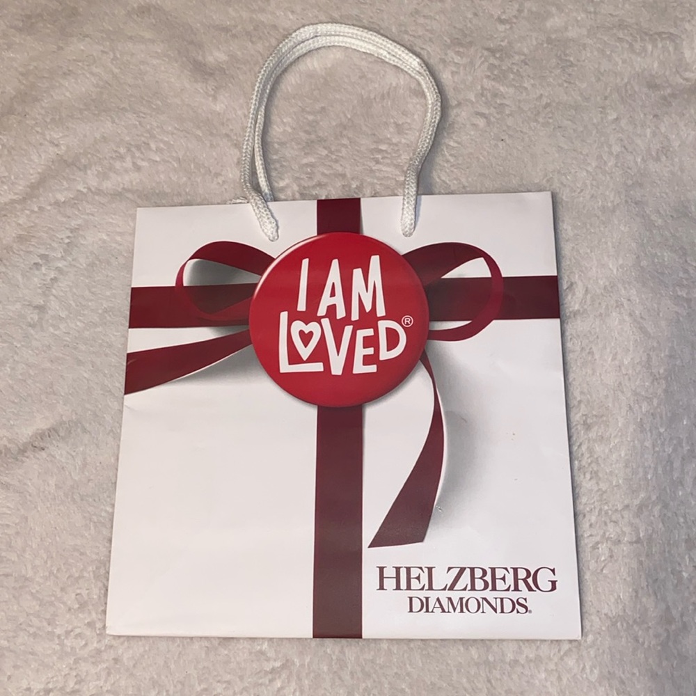 Helzberg Diamonds paper gift bag
